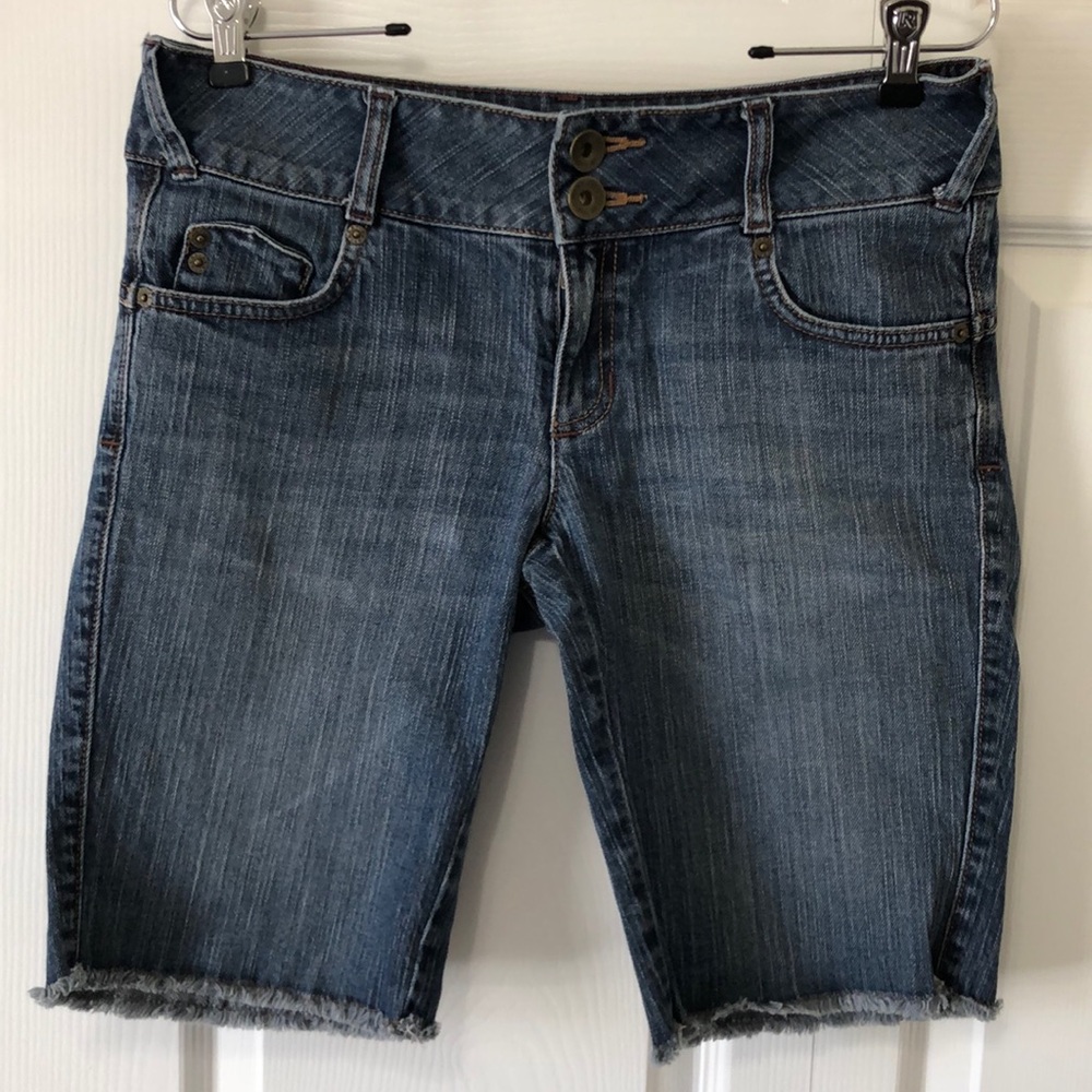 DKNY Jeans Womens Denim Shorts Size 6
